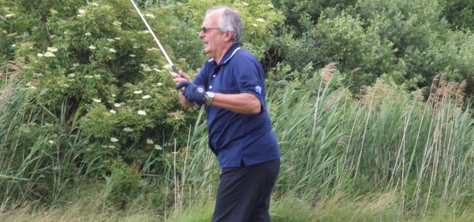 MALEVIL: Oto Kinský HOLE IN ONE