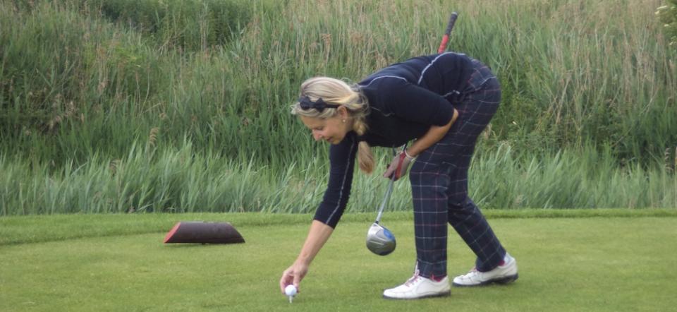 MALEVIL: Oto Kinský HOLE IN ONE