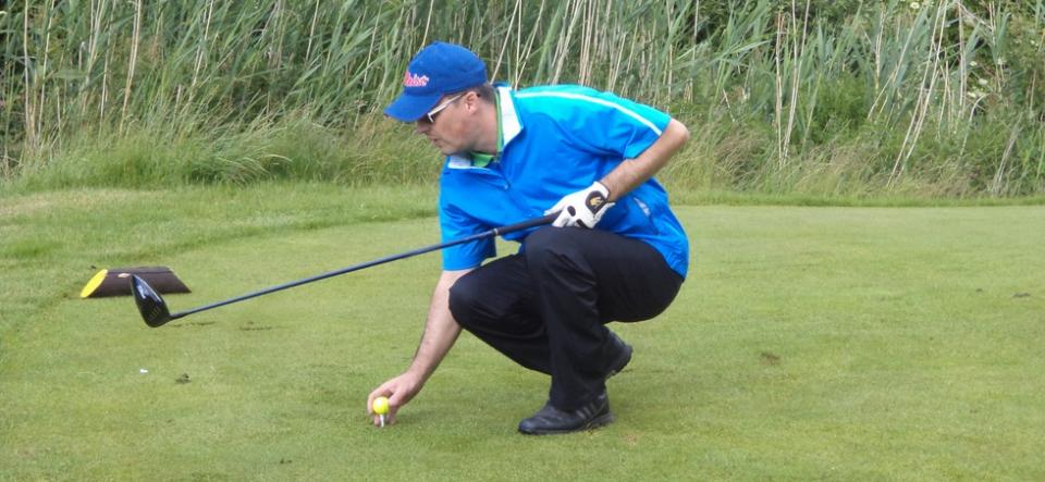 MALEVIL: Oto Kinský HOLE IN ONE