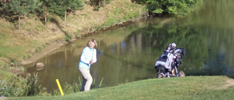 MALEVIL: Oto Kinský HOLE IN ONE
