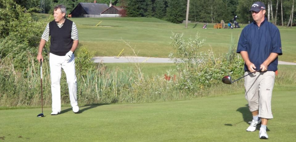 MALEVIL: Oto Kinský HOLE IN ONE