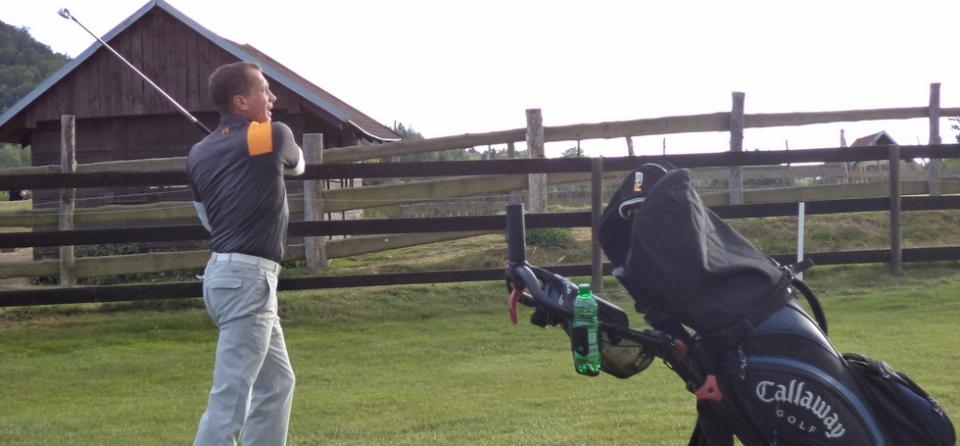 MALEVIL: Oto Kinský HOLE IN ONE
